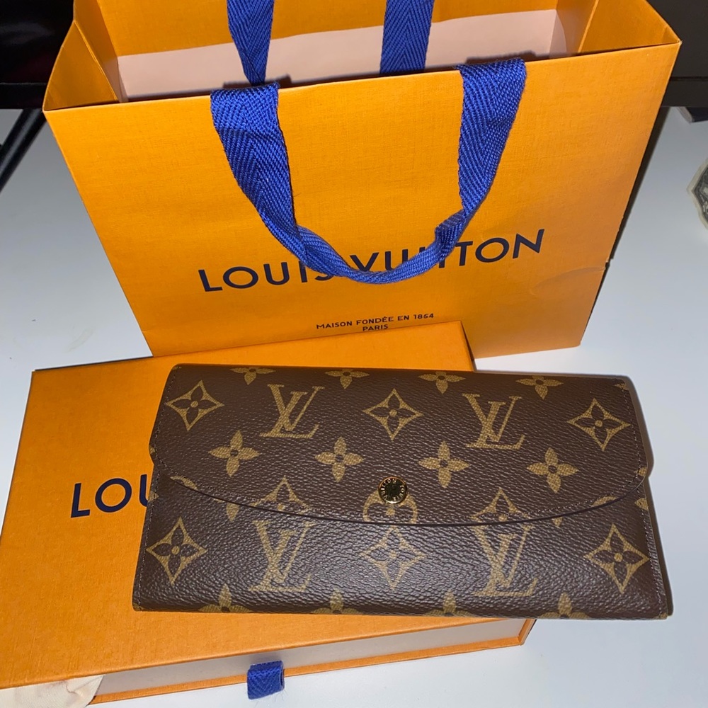 Louis Vuitton Emilie Wallet